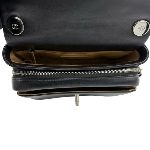 【中古】 CHANEL シャネル SMALLFLAPBAG スモールフラップバッグ ショルダーバッグ 28番台(2019年) ブラック カーフスキン 中古 USED バッグ