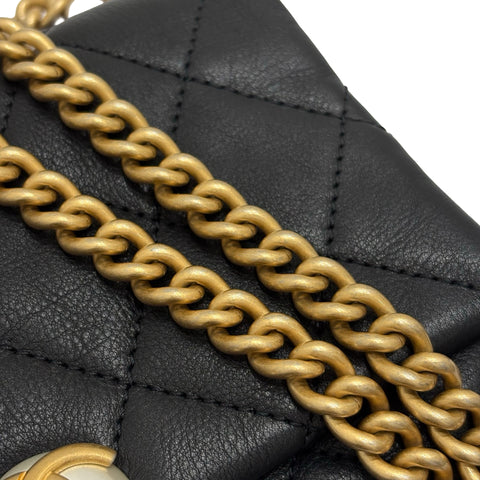 【中古】 CHANEL シャネル MATELASSE マトラッセチェーンショルダー ショルダーバッグ 28番台(2019年) BLACK レザー 中古 USED バッグ