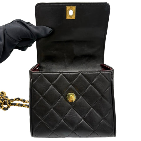 【中古】 CHANEL シャネル MATELASSE CHAINSHOULDERBAG チェーンショルダーバッグ ショルダーバッグ 2番台(1993-1994年) ブラック ラムスキン ヴィンテージ 中古 USED バッグ
