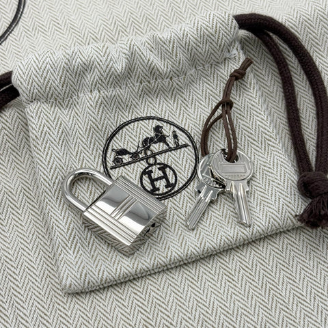 【新品未使用】 Hermes エルメス PICOTIN LOCK PM ピコタンロックPM ハンドバッグ W刻 (2024年) ブラック トリヨン 新品未使用 NEW バッグ