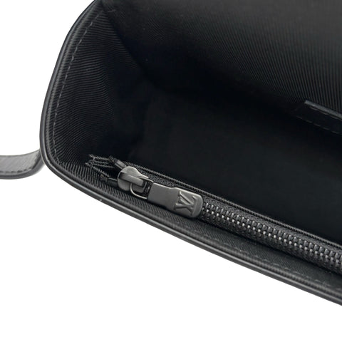 【美品】 LOUIS VUITTON ルイ・ヴィトン STEAMER WEARABLE WALLET スティーマー・ウェアラブル ウォレット ショルダーバッグ ICチップ(2021年~) ブラック モノグラム・エクリプス キャンバス 美品 USED バッグ