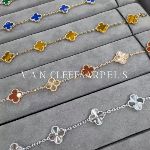ヴァンクリーフ＆アーペル　ブレスレット多数入荷