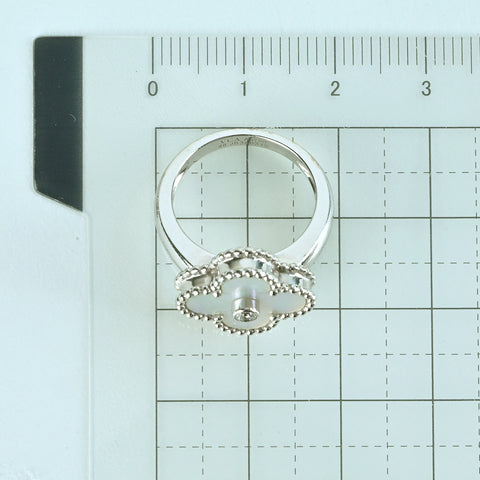 【中古】Van Cleef ＆ Arpels ヴァンクリーフ＆アーペル K18WG VINTAGE ALHAMBRA ヴィンテージアルハンブラ マザーオブパールリング ＃48 6.73g BOX 保証書