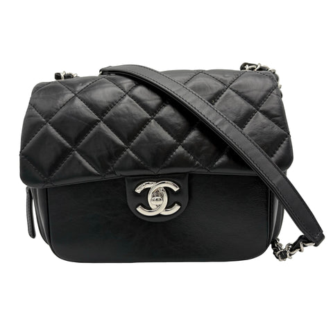 【中古】 CHANEL シャネル SMALLFLAPBAG スモールフラップバッグ ショルダーバッグ 28番台(2019年) ブラック カーフスキン 中古 USED バッグ