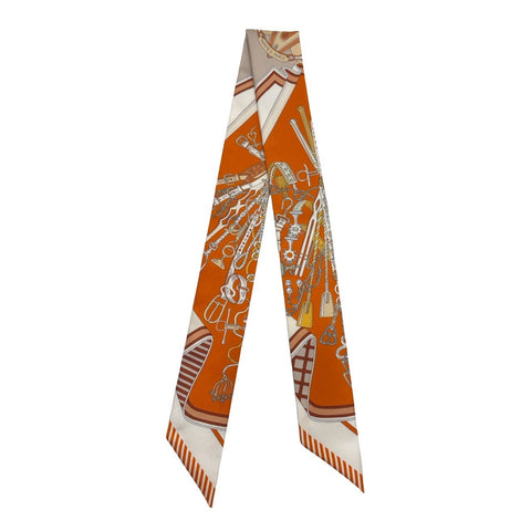 【新品未使用】 Hermes エルメス ツイリー＜鞍職人の花束＞ 小物 オランジュ・キュイ／白/ブラウン 100%シルク 新品未使用 100%SILK