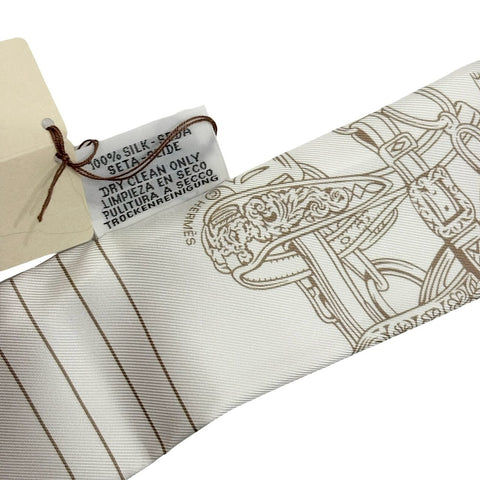 【新品未使用】 Hermes エルメス ツイリー〈ブリッド・ドゥ・ガラ・アン・フルール＆アイライナー〉 小物 ヴェール・アマンド / グレー 100%シルク 新品未使用 100%SILK