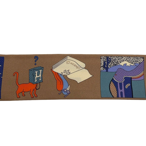 【新品未使用】 Hermes エルメス  ツイリー《さあ色鉛筆を出して！カレ・リブレ》 小物 ヴァニーユ / ヴィオレ / 白 / マルチカラー シルク100% 新品未使用
