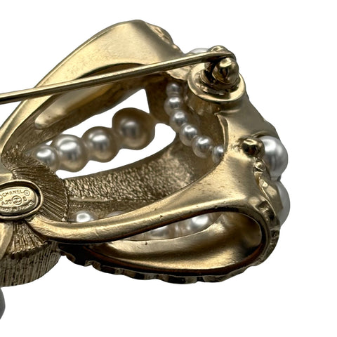 【中古】 CHANEL シャネル BROOCH リボン ブローチ  GP/フェイクパール/ラインストーン 中古