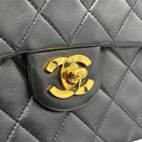【中古】 CHANEL シャネル MINI MATELASSE ミニマトラッセ ショルダーバッグ 1番台(1990年) ブラック ラムスキン 中古 USED バッグ