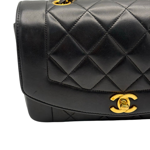 【中古】CHANEL シャネル MATELASSE DIANA FLAP マトラッセ ダイアナフラップ ショルダーバッグ 3番台(1996年) ブラック ラムスキン 中古 USED バッグ