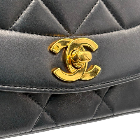 【中古】CHANEL シャネル MATELASSE DIANA FLAP マトラッセ ダイアナフラップ ショルダーバッグ 3番台(1996年) ブラック ラムスキン 中古 USED バッグ