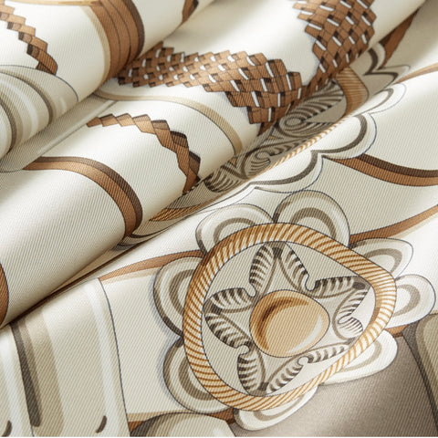 【新品未使用】 Hermes エルメス カレ 90 《銀細工の花》 小物 クレーム / エトゥープ / カーキ シルク100％ スカーフ 新品未使用 SILK