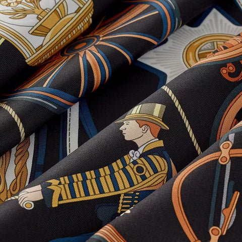 【新品未使用】 Hermes エルメス SCARF カレ 90 《ステイトリー・ホイールズ》 SCARF 黒 / カーキ / ヴィエイユ・オール シルク100％ 新品未使用 100%SILK