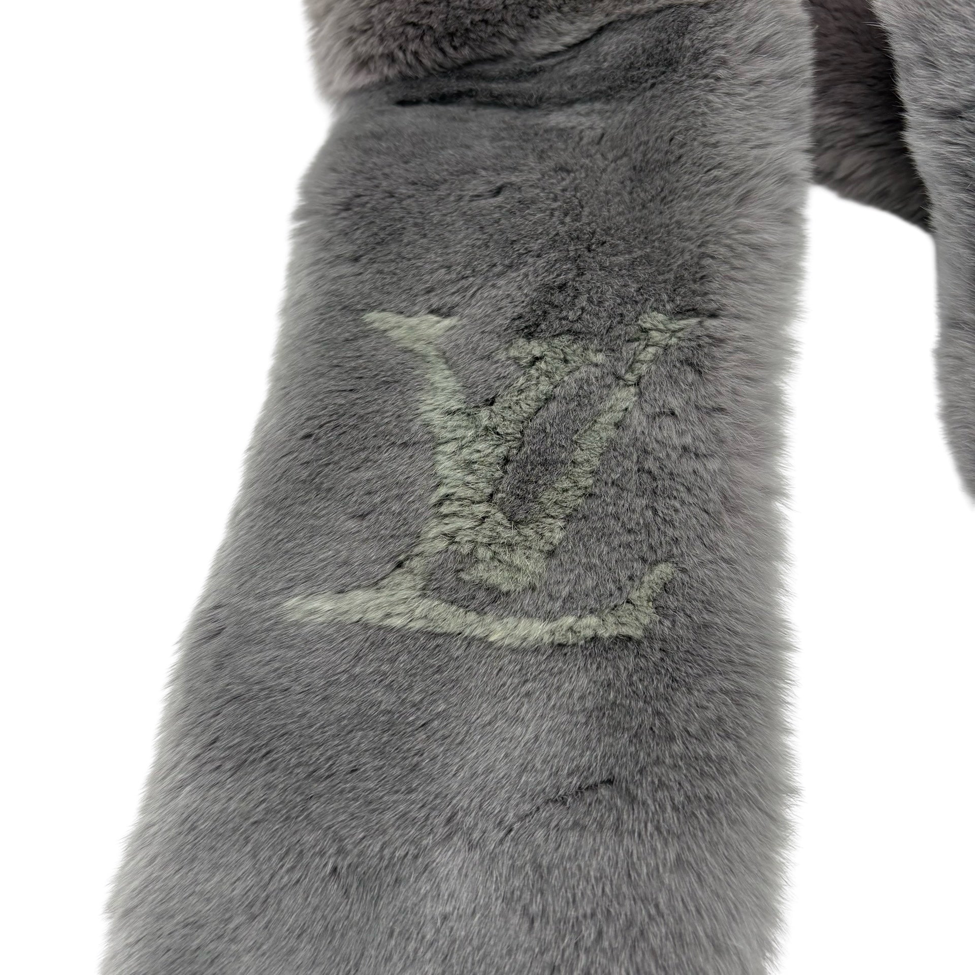 LOUIS VUITTON ウサギ毛 マフラー グレー 中古】LOUIS VUITTON ルイ・ヴィトン MUFFLER マフラー マフラ グレー