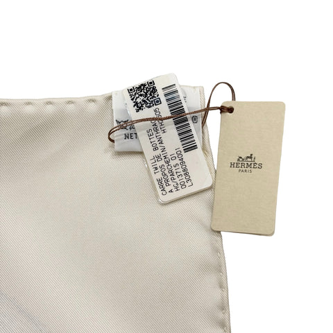 【新品未使用】 Hermes エルメス カレ90《ブーツについて》 スカーフ SCARF パーシュマン/アントラシト/コライユ シルク100％ 新品未使用 100%SILK