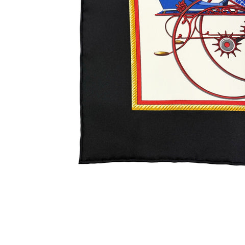 【新品未使用】 Hermes エルメス カレ90《折り畳み式幌の馬車》 スカーフ SCARF 黒 / クレーム / ブルー・ロワイヤル シルク100％ 新品未使用 100%SILK