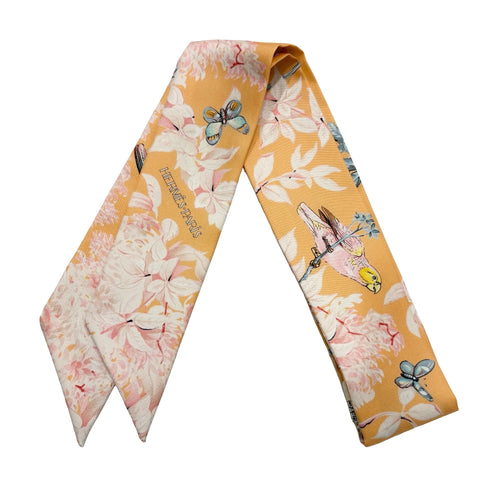 【新品未使用】 Hermes エルメス ツイリー 《赤道直下》 ツイリー アプリコット / クレーム / マルチカラー シルク100％ 新品未使用 100%SILK