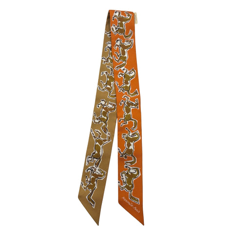【新品未使用】 Hermes エルメス TWILLY ツイリー 《自由の馬》 小物 オランジュ・キュイ / ベージュ・ドレ / 白 シルク100％ 新品未使用
