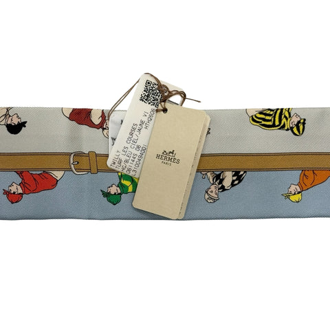 【新品未使用】 Hermes エルメス TWILLY ツイリー 《競馬》 小物 ブルー・シエル / ジョーヌ・ヴィフ / グリーン シルク100％ 新品未使用