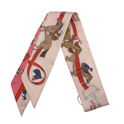 【新品未使用】 Hermes エルメス TWILLY ツイリー 《競馬》 小物 ローズ・パール / レッド / ブルー シルク100％ 新品未使用