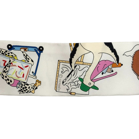 【新品未使用】Hermes エルメス TWILLY ツイリー 《アカデミア・イピカ》 小物 白 / イエロー / マルチカラー シルク100％ 新品未使用