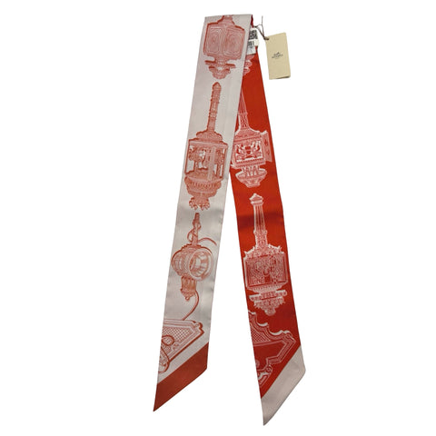 【新品未使用】 Hermes エルメス TWILLY ツイリー 《メルヴェイユーズ・ランタン》 小物 グリ・ペルル / レッド / 白 シルク100％ 新品未使用