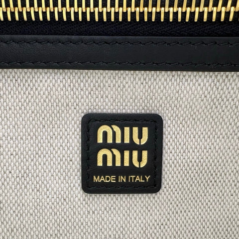 【美品】 miu miu ミュウミュウ miu miu POCKET LEATHER BAG ポケット ナッパレザー バッグ ショルダーバッグ ブラック カーフスキン 未使用 美品 バッグ