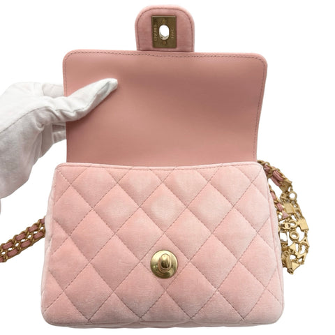 【中古】 CHANEL シャネル MINI MATELASSE ミニマトラッセ チェーンショルダーバッグ ICチップ(2021年~) ピンク ベルベット×レザー 中古 USED バッグ