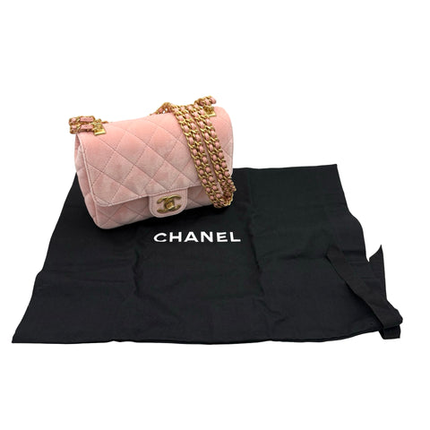 【中古】 CHANEL シャネル MINI MATELASSE ミニマトラッセ チェーンショルダーバッグ ICチップ(2021年~) ピンク ベルベット×レザー 中古 USED バッグ