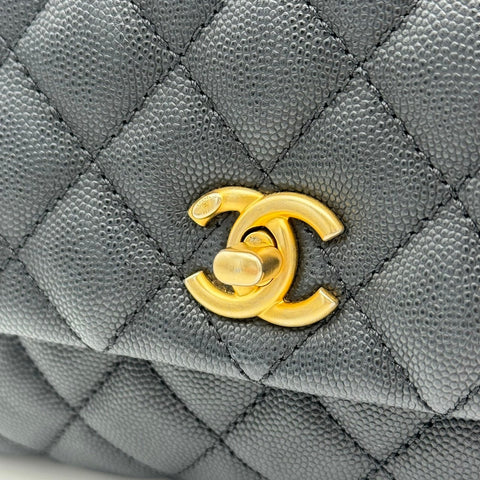 【中古】 CHANEL シャネル マトラッセ ココハンドル 2way ショルダーバッグ ブラック キャビアスキン ブラック系 ゴールド金具 29番台(2020年) ブランドバッグ ハンドバッグ 中古品 (CHANEL,materasse,cocohandle,black,caviaskin,gold,handbag,shourderbag,used)