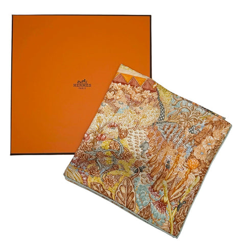 [Brand new, unused] Hermès SCARF Carré 90 "Crazy Faubourg" H004147S03 100% silk, women's, gift, present