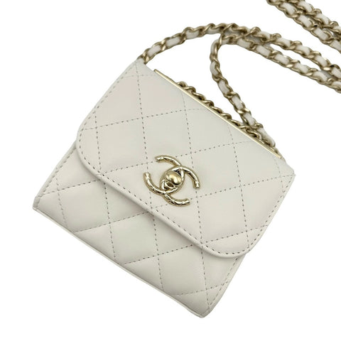 【中古】 CHANEL シャネル マトラッセ チェーン ショルダーバッグ ホワイト ラムスキン ホワイト系 ゴールド金具 ランダム番(2021年～) 中古品 (CHANEL,matelasse,white,chain,shourderbag,rambskin,gold,used)