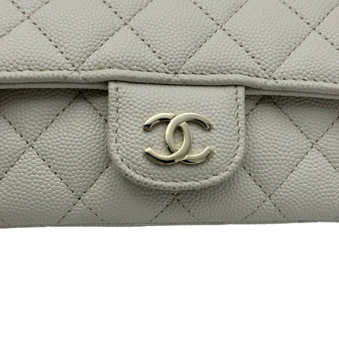 【中古】 CHANEL シャネル マトラッセ チェーンショルダー 眼鏡ケース ホワイト キャビアスキン ゴールド金具 31番台(2021年) 中古品 (CHANEL,matelasse,chain,shourder,glasses case,caviaskin,white,gold,used)