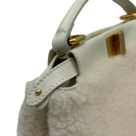 【中古】 FENDI フェンディ ピーカブー 2way ハンドバッグ ホワイト ムートン レザー ホワイト系 ゴールド金具 8BN244 中古品 (FENDI,peekaboo,white,shearling,leather,2way,handbag,shourder,used)