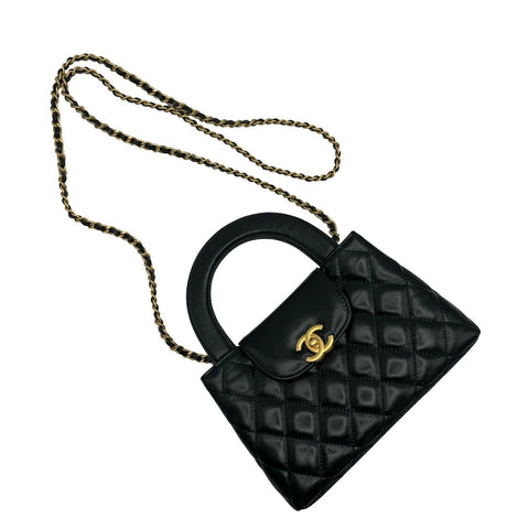 【中古】 CHANEL シャネル ナノケリー ブラック カーフスキン ブラック系 ゴールド金具 ランダム番(2021年～) 2way ショルダーバッグ 中古品 レディース (CHANEL,nanokelly,calfskin,handbag,black,gold,2way,handbag,shourderbag,used)