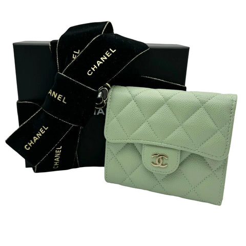 [Used] CHANEL Timeless Classic Wallet Mint Green Caviar Skin Gold Hardware Random Number (2021-) Brand Wallet Used (CHANEL, timeless, classic, wallet, mint green, gold, caviarskin, used)