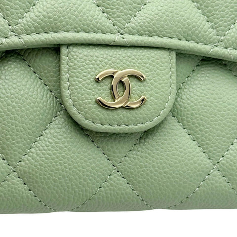 【中古】 CHANEL シャネル タイムレス クラシックウォレット ミントグリーン キャビアスキン ゴールド金具 ランダム番(2021年～) ブランド財布 中古品 (CHANEL,timeless,classic,wallet,mint green,gold,caviarskin,used)