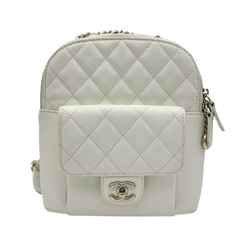 【中古】 CHANEL シャネル マトラッセ バックパック ホワイト キャビアスキン ホワイト系 ゴールド金具 26番台(2018年) ブランドバッグ リュック 中古品 (CHANEL,matelasse,white,caviaskin,gold,backpack,used)