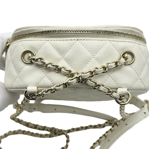 【中古】 CHANEL シャネル マトラッセ バックパック ホワイト キャビアスキン ホワイト系 ゴールド金具 26番台(2018年) ブランドバッグ リュック 中古品 (CHANEL,matelasse,white,caviaskin,gold,backpack,used)