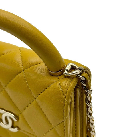 【中古】 CHANEL シャネル マトラッセ トップハンドル ミニ ショルダーバッグ イエロー ラムスキン イエロー系 ゴールド金具 ランダム番(2021年～) 中古品 (CHANEL,matelasse,tophandle,mini,shourderbag,rambskin,yellow,gold,used)