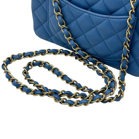 【中古】 CHANEL シャネル ミニマトラッセ チェーン ショルダーバッグ ブルー ラムスキン ブルー系 ゴールド金具 27番台(2018年) ブランドバッグ ショルダーバッグ 中古品 (CHANEL,minimatelasse,blue,lambskin,gold,shourderbag,used)