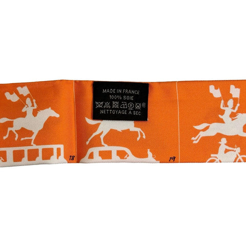 【新品未使用】Hermes エルメス TWILLY ツイリー 《エルメス・パラード》 H064150S04 シルク100％ レディース プレゼント ギフト