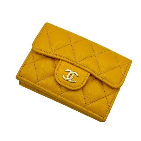 【中古】 CHANEL シャネル クラシックウォレット イエロー キャビアスキン ゴールド金具 ランダム番(2021年～) ブランド財布 中古品 (CHANEL,classic,wallet,yellow,gold,caviarskin,used)