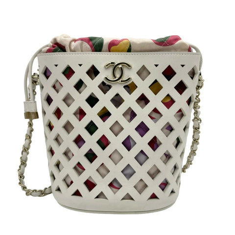 [Used] CHANEL mesh drawstring shoulder bag, white calfskin, printed fabric, white, gold hardware, No. 31 (2021) Brand bag, used, women's (CHANEL, mesh, drawstring, white, calfskin, printed fabric, gold, bag, used)