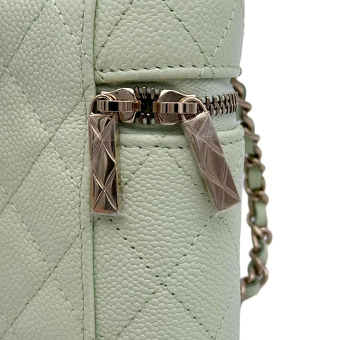 [Used] CHANEL Chanel Matelasse Small Vanity Chain Shoulder Bag Light Green Caviar Skin Green Gold Hardware No. 31 (2021) Used (CHANEL, small, vanity, chain, shourderbag, caviaskin, light green, gold, used)