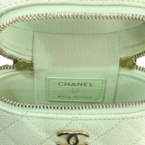 【中古】 CHANEL シャネル マトラッセ スモール バニティ チェーン ショルダーバッグ ライトグリーン キャビアスキン グリーン系 ゴールド金具 31番台(2021年) 中古品 (CHANEL,small,vanity,chain,shourderbag,caviaskin,light green,gold,used)