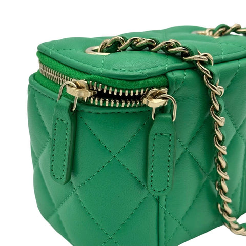 [Used] CHANEL Chanel Matelasse Mini Vanity Chain Shoulder Bag Green Lambskin Green Gold Hardware 29 Series (2020) Used (CHANEL, minivanity, chain, shourderbag, lambskin, green, gold, used)