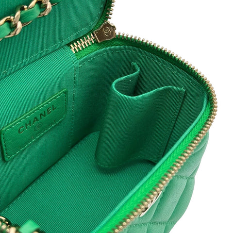 [Used] CHANEL Chanel Matelasse Mini Vanity Chain Shoulder Bag Green Lambskin Green Gold Hardware 29 Series (2020) Used (CHANEL, minivanity, chain, shourderbag, lambskin, green, gold, used)