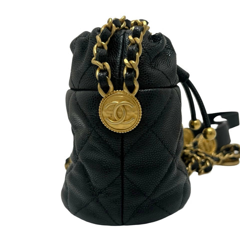 【中古】 CHANEL シャネル マトラッセ チェーンバケットバッグ チェーンショルダー キャビアスキン ブラック系 ゴールド金具 ランダム番(2021年～) ブランドバッグ 中古品 (CHANEL,MATELASSE,black,caviarskin,chain,bucketbag,used)