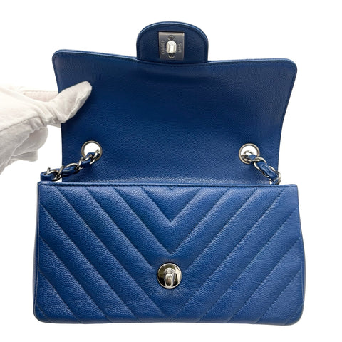【中古】 CHANEL シャネル CHEVRON SINGLE CHAIN BAG シェブロン Vステッチ チェーンショルダーバッグ ショルダーバッグ 24番台(2017年) ブルー キャビアスキン 中古 USED バッグ